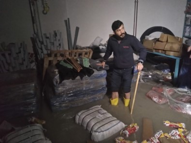 Başkent'te İş Merkezi Sular Altında Kaldı