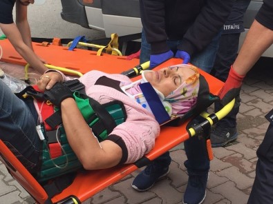 Bolu'da, 5 Metreden Düşen Temizlik İşçisi Yaralandı