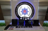 KAMU GÖREVLİSİ - Çağrı Merkezleri İle Binlerce Vatandaşı Dolandıran Şebekeye Operasyon Açıklaması 6 Gözaltı