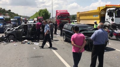 İki Ayrı Trafik Kazasında 6 Kişi Yaralandı