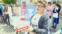 EMİNE IRMAK - Öğrenciden Görme Engellilere Baston Bıraktıracak Proje