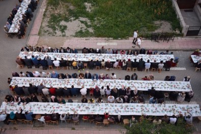 Taşköprü Belediyesi'nden 2 Bin 500 Kişilik Mahalle İftarı