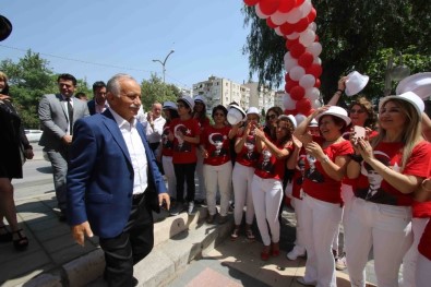Bayraklı'da Resim Sergisi