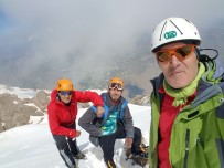 1 MAYIS İŞÇİ BAYRAMI - İşçiler İçin Sümbül Dağı'na Tırmandılar