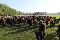 KOCAELİ KİTAP FUARI - Kitap Fuarı İçin Yürüdüler