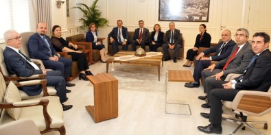 Konukoğlu'ndan Başkan Fatma Şahin'e Ziyaret