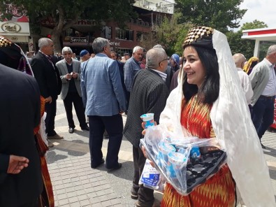 MHP Kadın Kollarından 'Türkçülük Günü' Programı