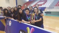 BALıKESIR ÜNIVERSITESI - PAÜ Kadın Futsal Takımı Üçüncü Oldu