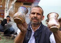 KALAYCILIK - Şehir Şehir Gezerek Kalaycılık Yapıyor