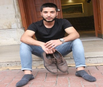 Tramvayda İnsanlık Dersi Veren Genç Iraklı Çıktı