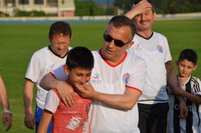 Vali Çeber, 'Koşabiliyorken Koş' Projesine Destek İçin Yürüdü