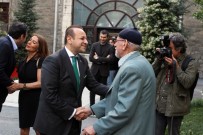 DEMET ŞENER - Eski AB Bakanı Egemen Bağış, Darülaceze'de İftar Yemeği Verdi