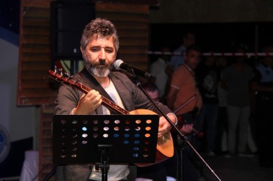 Mersin'de Ali Kınık Konseri