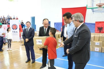TİKA'dan Arnavutluk'ta Yetimlere Gıda Malzemesi Desteği