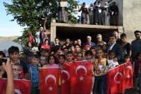 NACI KALKANCı - Vali Zılgıtlarla Karşılandı