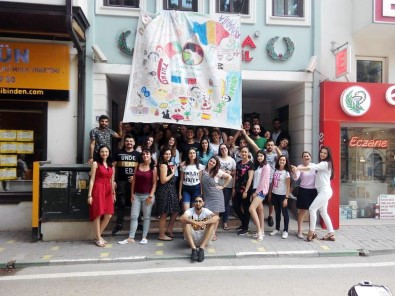 Avrupalı Gençler Kimsesiz Çocuklar İçin Geldi