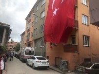 SÜLEYMAN CAN - Bozüyüklü Şehidin Evine Dev Türk Bayrağı Asıldı