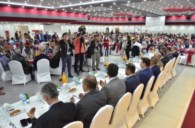 Erzincan Ticaret Ve Sanayi Odası İftar Programına Yoğun Katılım
