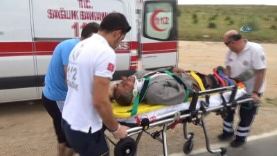 Karaman'da Kamyonetler Çarpıştı Açıklaması 3 Yaralı