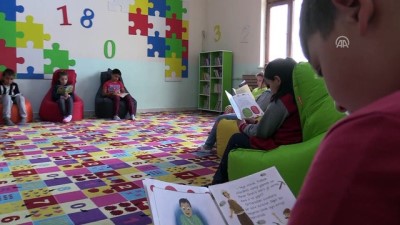 Kütüphanedeki Kitaplar Bir 'Tık'la Öğrencinin Okulunda