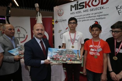 Miskod'da Projeler Sergilendi