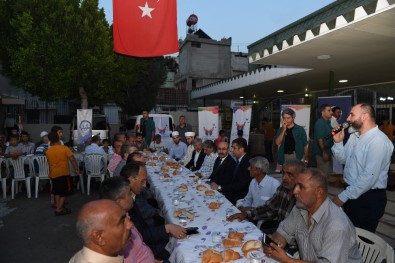 Vali Demirtaş 'Huzurda Buluşuyoruz' Projesi Kapsamında Vatandaşlarla İftar Yaptı