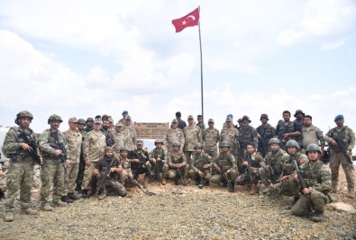 Jandarma Genel Komutanı Çetin Afrin'de