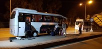 TUR MİNİBÜSÜ - Manavgat'ta Turistlerin Kazası Ucuz Atlatıldı