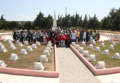 Öğrenciler Çanakkale'yi Gezdi