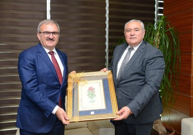 Vali Karaloğlu'dan ATSO Yönetimi'ne 'Hayırlı Olsun' Ziyareti