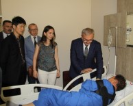 Vali Karaloğlu'ndan Yaralı Güney Koreli Turistlere Ziyaret