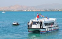 VAN GÖLÜ - Van Büyükşehir Belediyesinden Öğrenciler İçin Mavi Tur