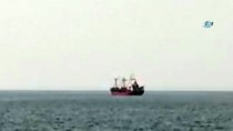 KARGO GEMİSİ - Yunan Savaş Gemisiyle Çarpışan Türk Gemisi Dikili Açıklarında