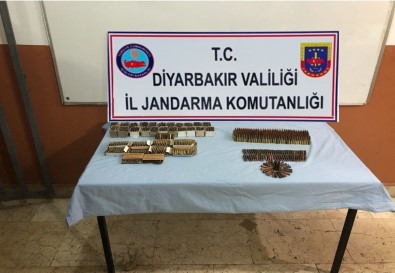 Diyarbakır'da Terör Örgütüne Darbe Üstüne Darbe Vuruluyor