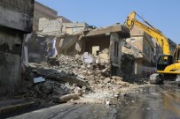 İSTİMLAK - Eyyübiye Belediyesi Mahalleye Park İçin 5 Evi İstimlak Etti