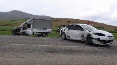 Gercüş'te Trafik Kazası Açıklaması 4 Yaralı