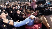 PUŞKİN - Moskova'da Putin Karşıtı Gösteri Açıklaması 14 Gözaltı