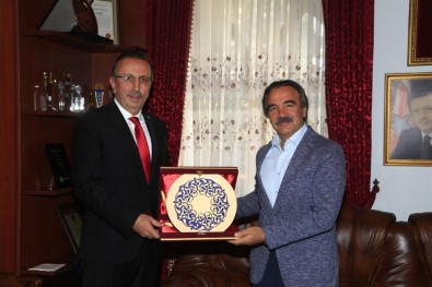 Rektör Bağlı, Belediye Başkanı Seçen'i Ziyaret Etti