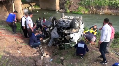 Erzincan'da Otomobil Köprüden Düştü Açıklaması 1 Yaralı