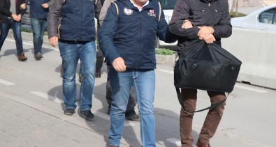 İzmir'de 118 Eve Operasyon Açıklaması 72 Gözaltı