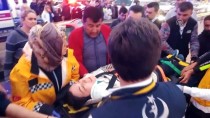 Kocaeli'de Otomobil Bariyerlere Çarptı Açıklaması 3 Yaralı