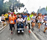 AHMET ARSLAN - Koşamayanlar İçin Koştular