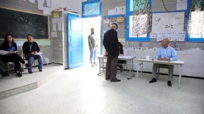 Tunus'ta Yerel Seçimlerde Oy Verme İşlemi Başladı