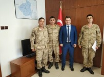 KARAKOL KOMUTANI - Başarılı Komutanlara Ödül