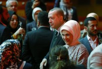 CEMAL REŞİT REY - Cumhurbaşkanı Erdoğan'dan Eşi Emine Erdoğan'a Zeytin Dalı Jesti