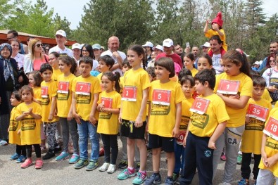 Gordion'un UNESCO Dünya Mirası'na Alınması İçin Düzenlenen 'Uluslararası Gordion Yarı Maratonu' Polatlı'da Yapıldı