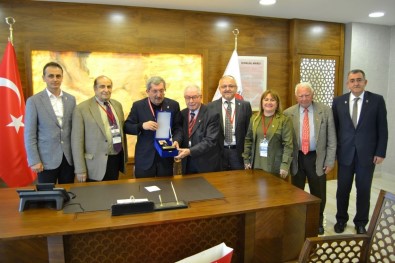Türkiye Milli Olimpiyat Komitesinden (TMOK) Başkan Vergili'ye Ziyaret