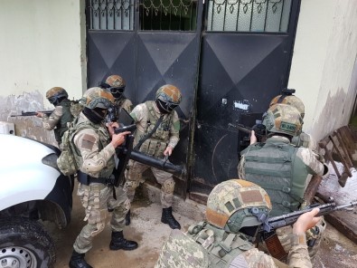 Zehir Tacirlerine JÖH'ten Nefes Kesen Operasyon Açıklaması 59 Gözaltı