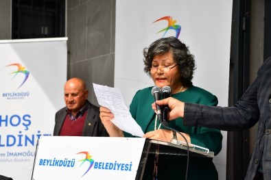 Beylikdüzü 'Nde 'Mahallemiz Büyükşehir Muhtarlık Ve Belediye Çözüm Merkezi' Açıldı