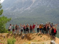 BELDIBI - Doğaseverler Acısu'ya Yürüdü